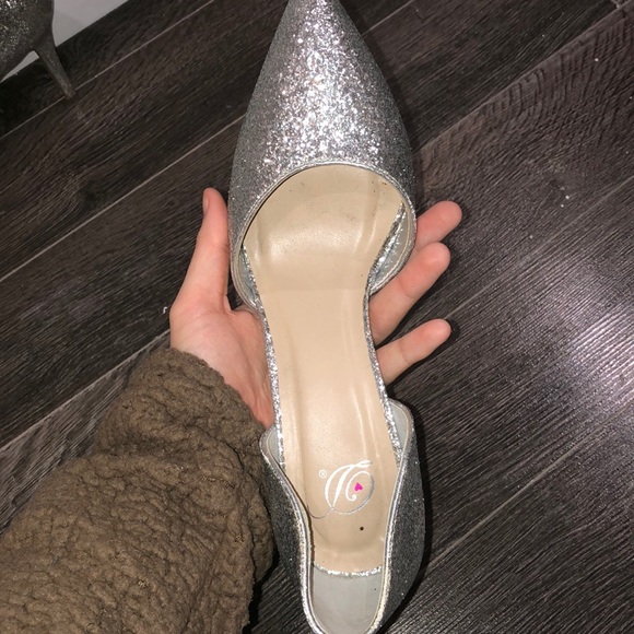 🌟2 for 30 Silver pointed toe stiletto - Picture 4 of 4